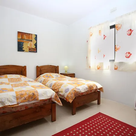 Hili Complex Apartment *