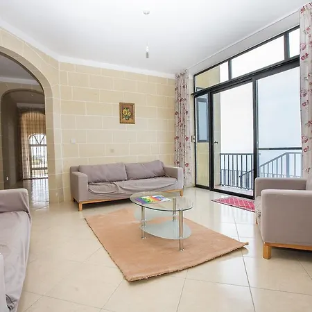 Hili Complex Apartman *